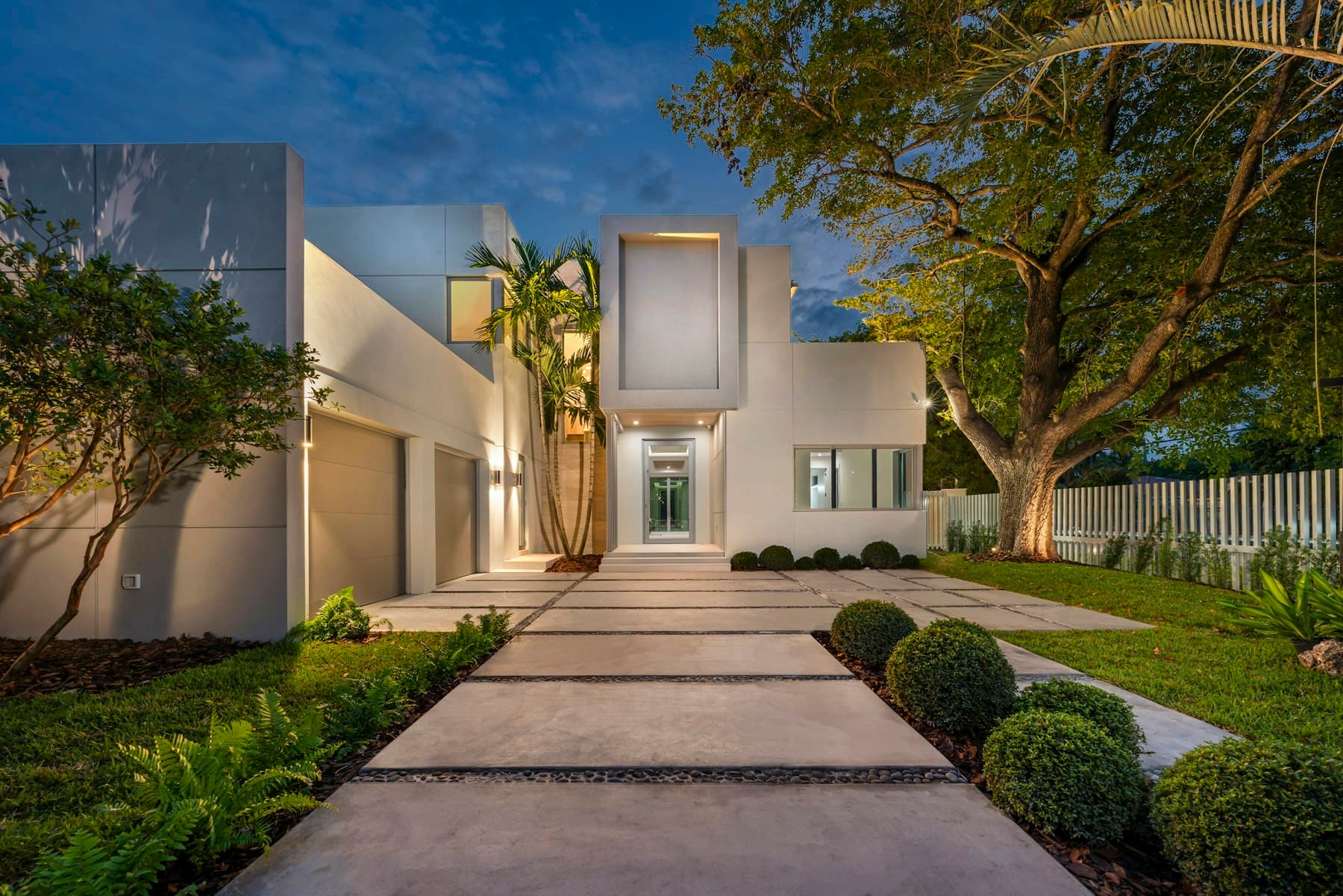 Modern Utah home with a landscaped entry